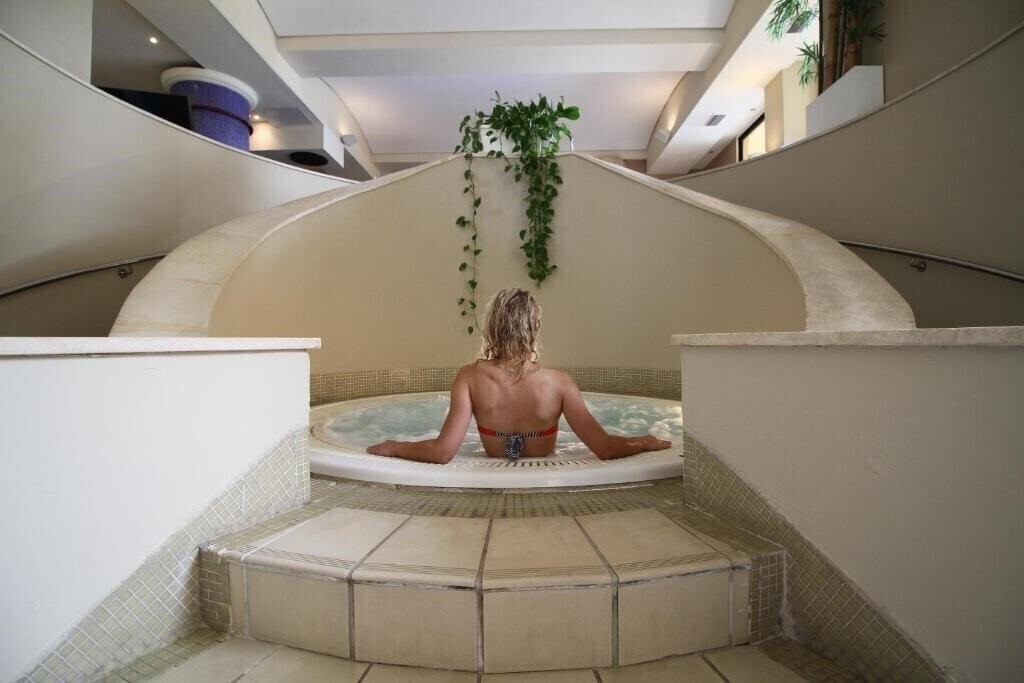 Панорама Corinthia Hotel St George's Bay 5*