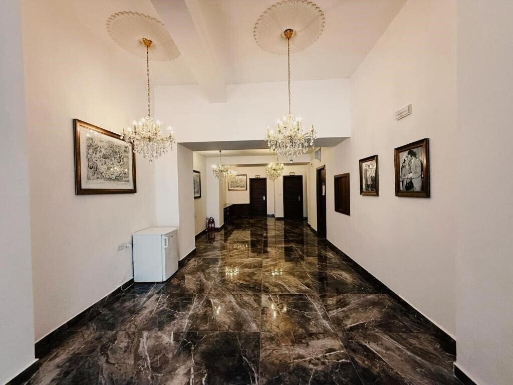 Апартаменти Slimiza Suites 1*