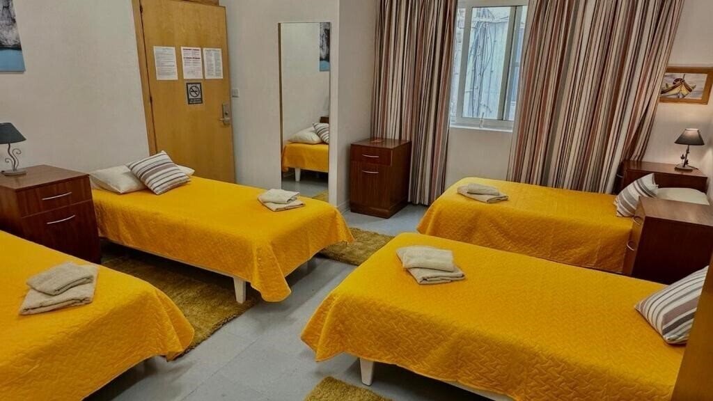 Апартаменты The Crown 4*