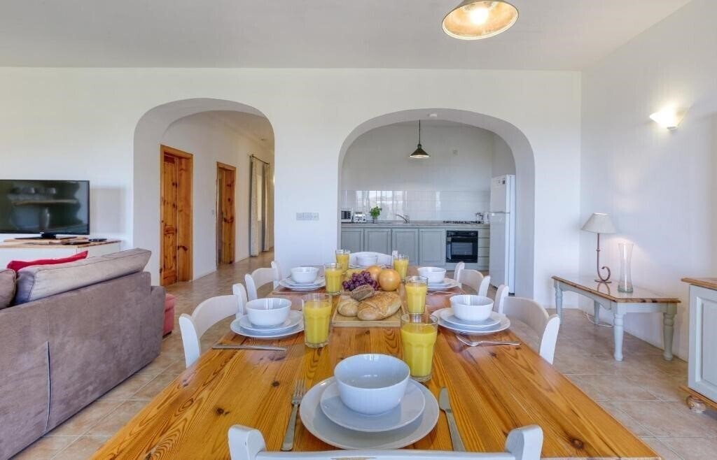 Вид Ta Frenc Apartments апартаменты