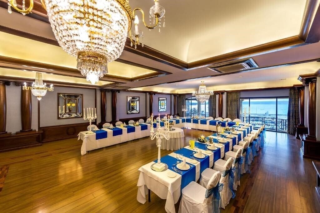 Апартаменти Grand Hotel Gozo 4*