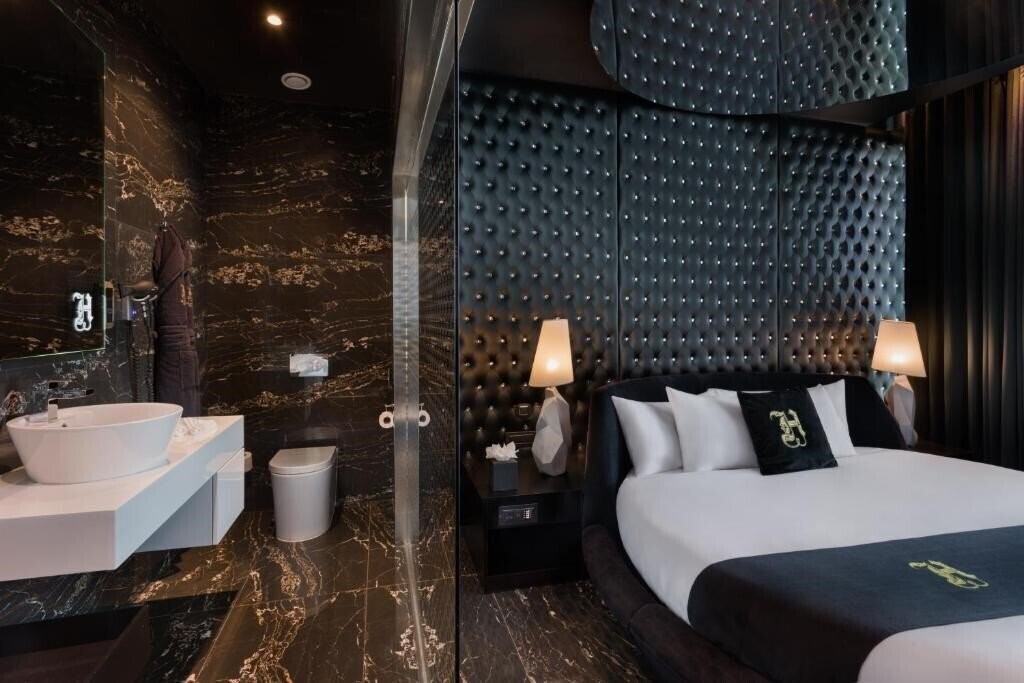 Панорама Hugo'S Boutique Hotel 4*