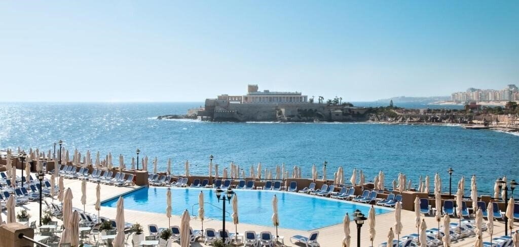 Фотография Marina Hotel At The Corinthia Beach Resort 4*