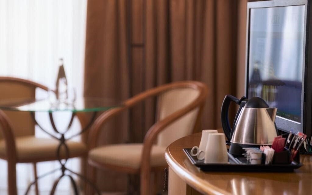 Вид Marina Hotel At The Corinthia Beach Resort 4*