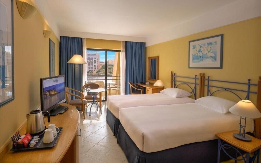 Территория Marina Hotel At The Corinthia Beach Resort 4*