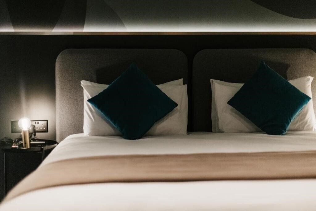 Вид Eleven By Warren Collection 3*