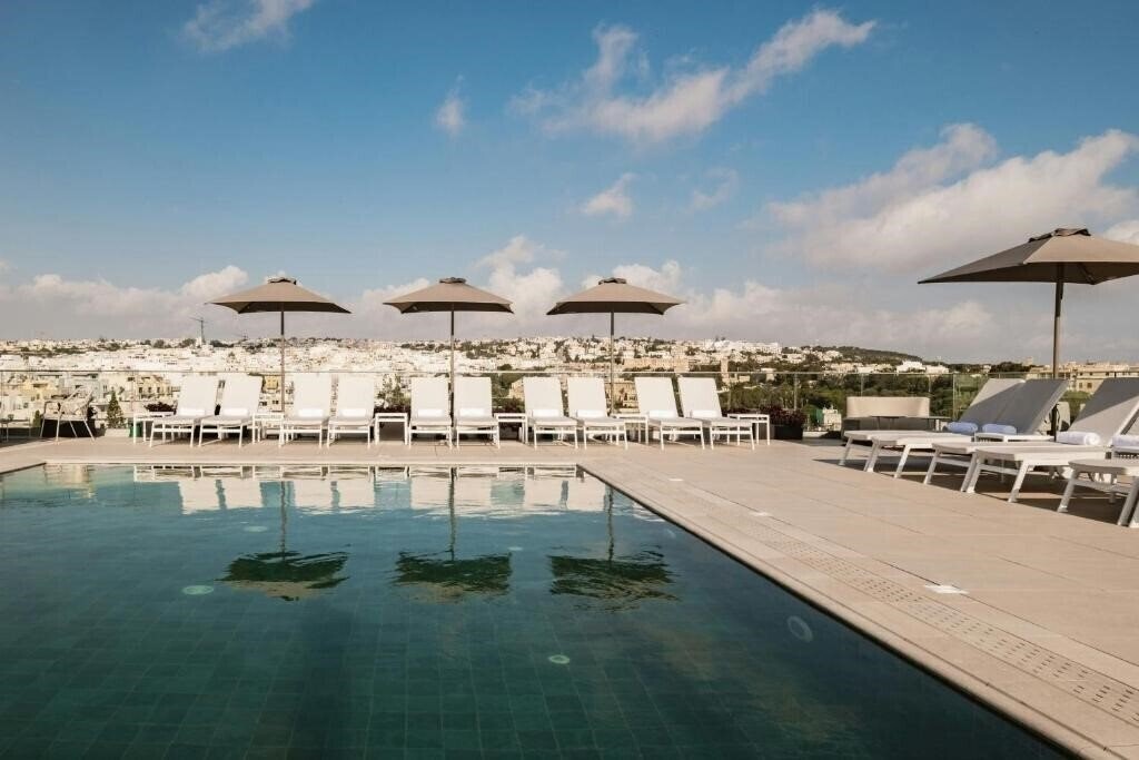 Готель AC Hotel St. Julian's 4*
