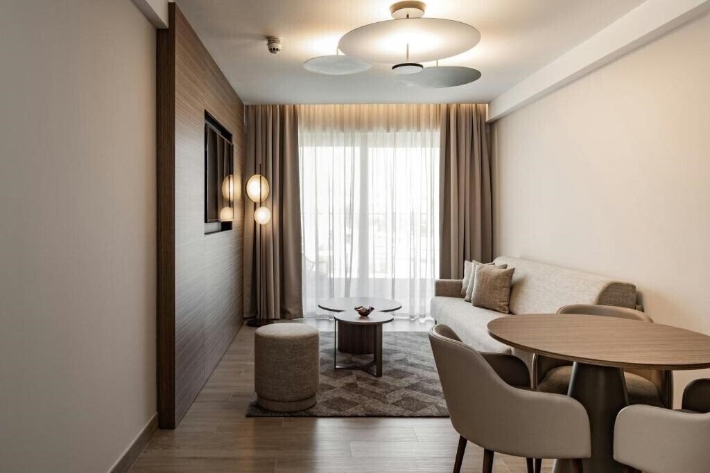 Апартаменти AC Hotel St. Julian's 4*