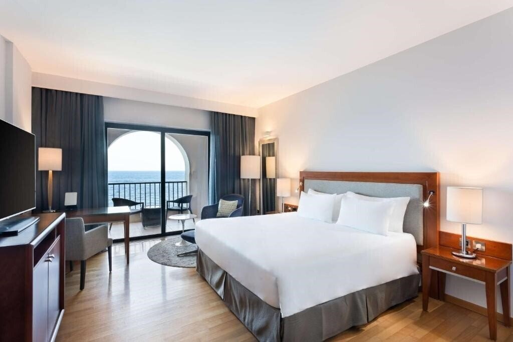 Фотографія Radisson Blu Resort St Julian's 5*