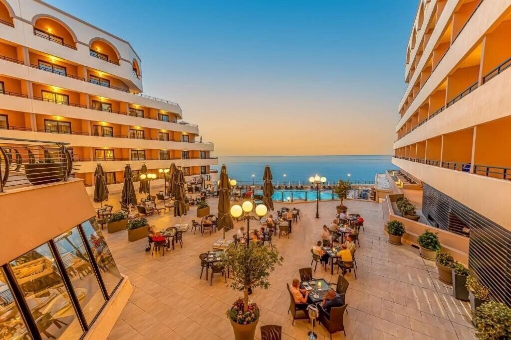 Апартаменти Radisson Blu Resort St Julian's 5*