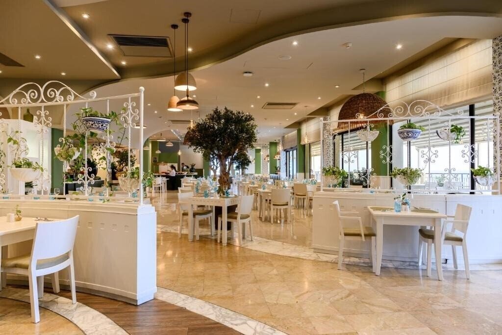 Зображення Corinthia Hotel At The Corinthia Beach Resort 4*