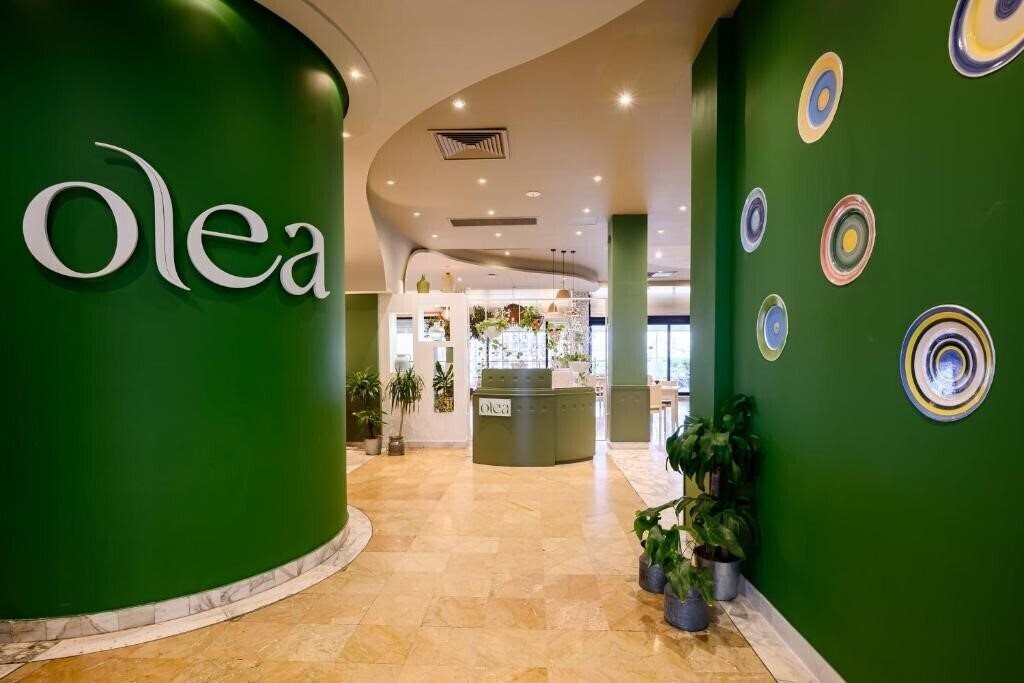 Вид Corinthia Hotel At The Corinthia Beach Resort 4*