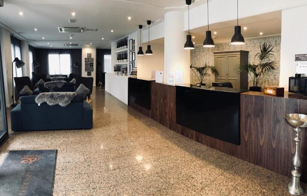 Територія Plaza Regency Hotels 3*