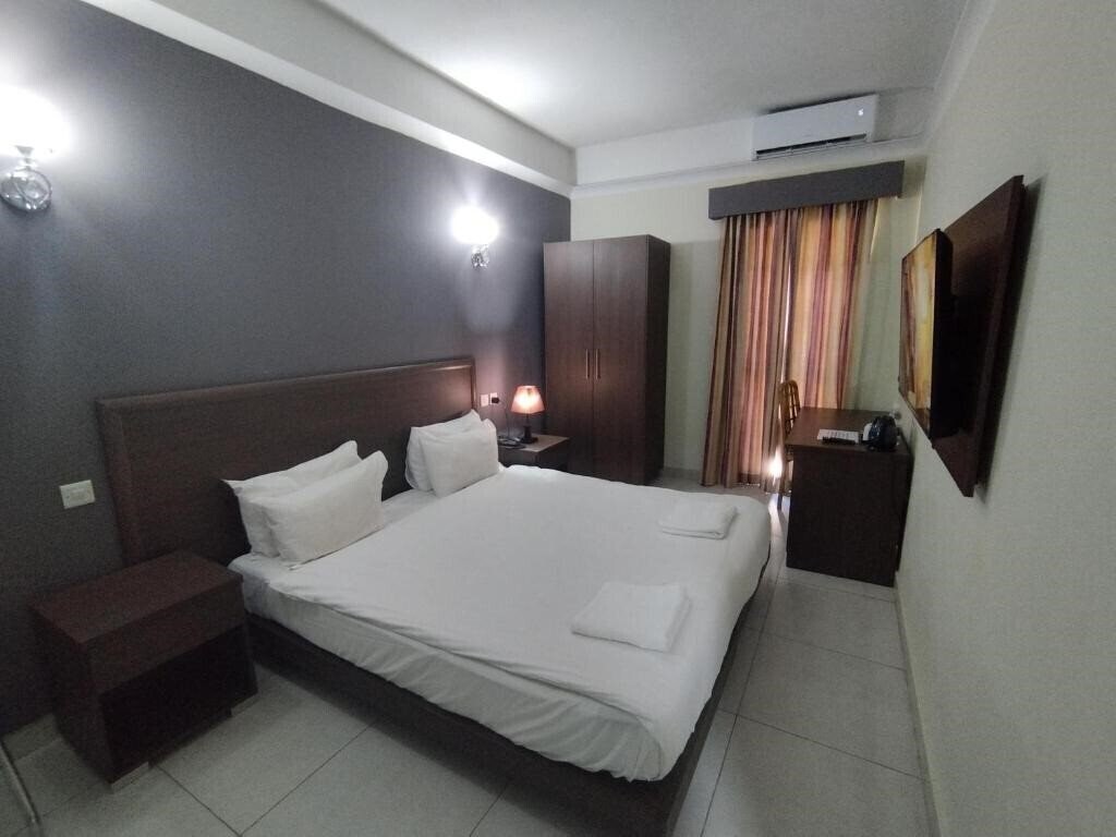 Вид The Windsor Hotel 4*