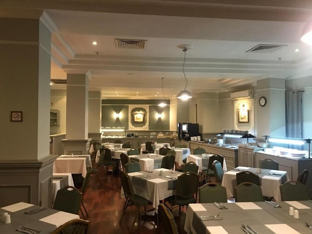 Фотографія The Windsor Hotel 4*