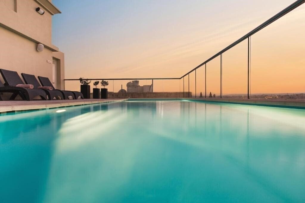 Вид The Victoria Hotel 4*