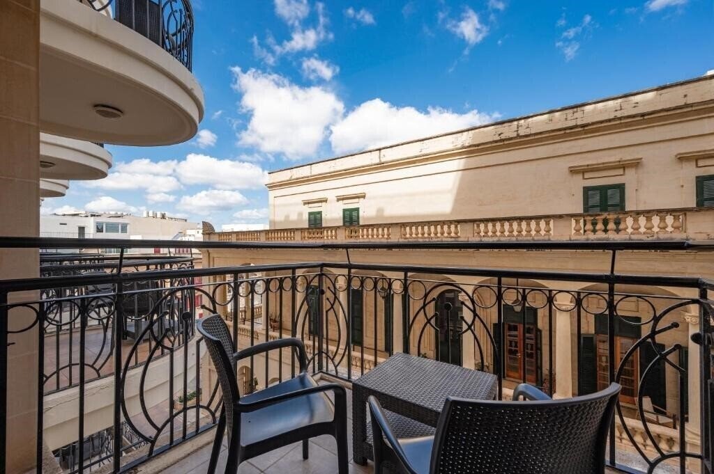 Апартаменти The Victoria Hotel 4*