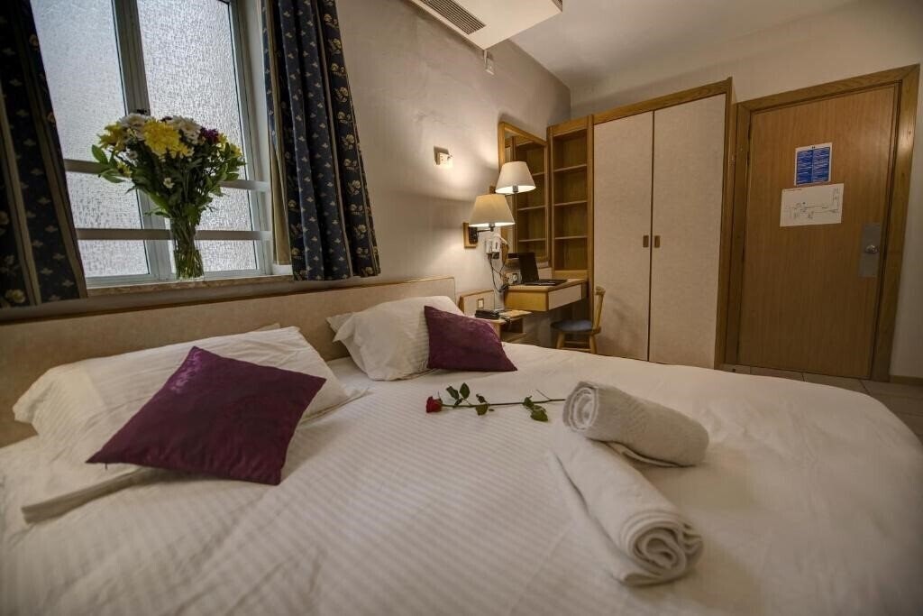 Апартаменты Sliema Chalet Hotel 3*