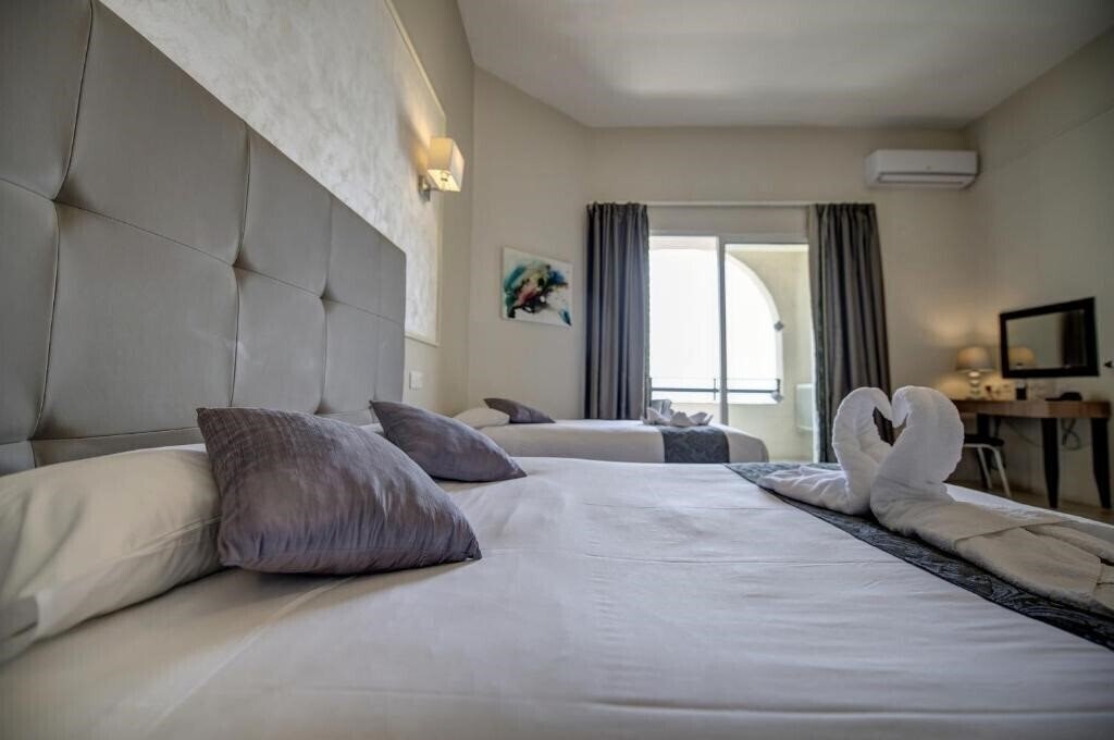 Вид Europa Hotel 2*