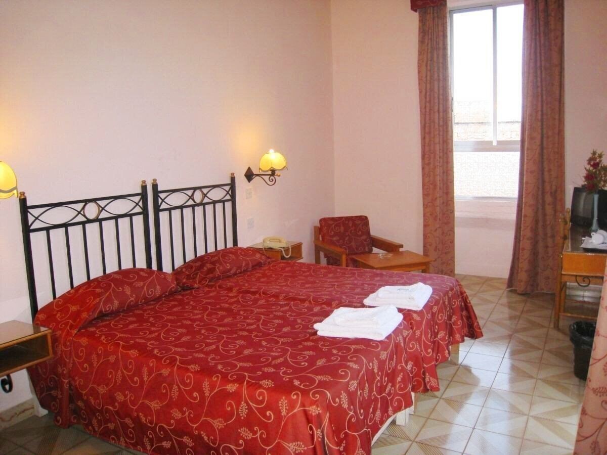 Апартаменты Imperial Hotel 3*