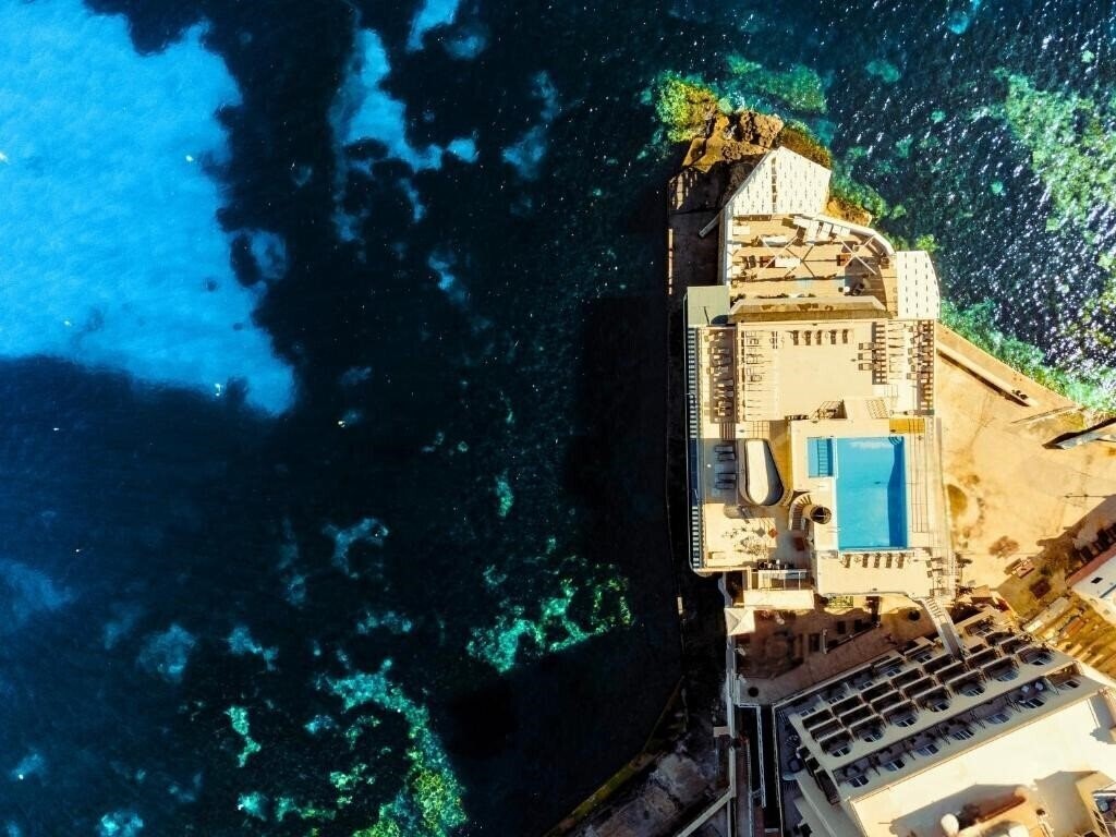 Фото Gillieru Harbour Hotel 4*