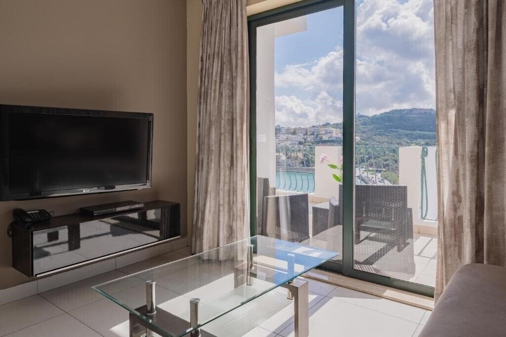 Зображення Xemxija Bay Hotel (ex. Porto Azzurro Aparthotel (St. Paul'S Bay)) 3*