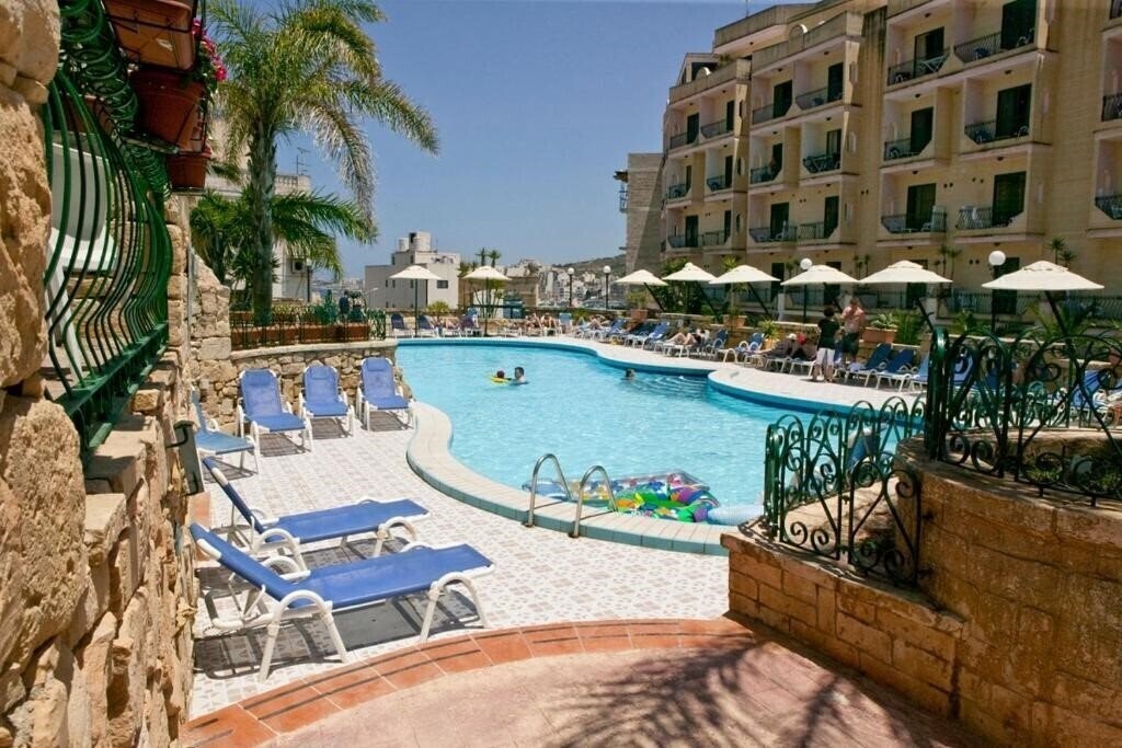 Готель Xemxija Bay Hotel (ex. Porto Azzurro Aparthotel (St. Paul'S Bay)) 3*