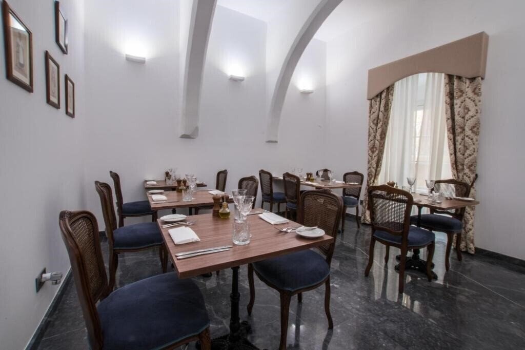Изображение Palais Le Brun 4*