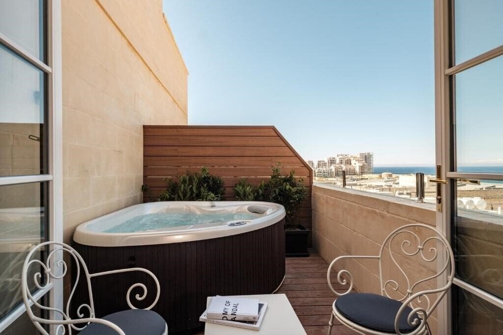 Апартаменты Palais Le Brun 4*