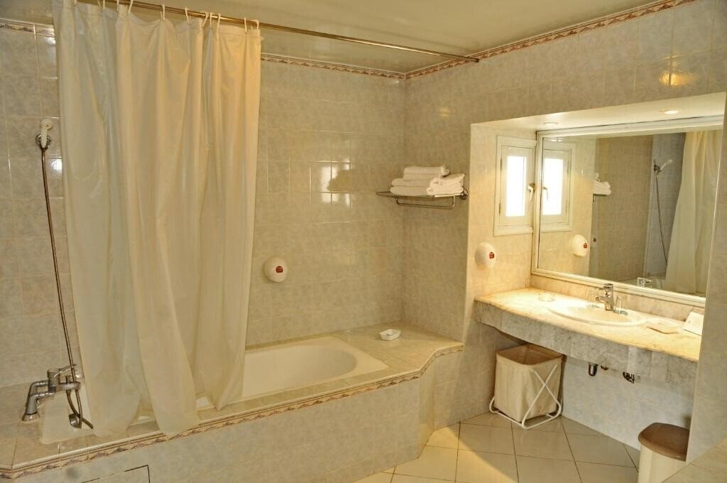 Фотографія El Pueblo Tamlelt 3*