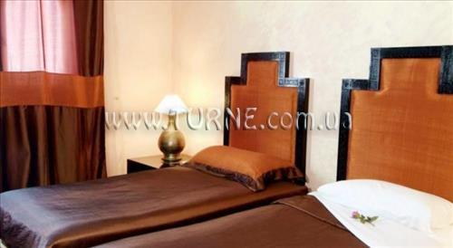 Готель Les Omayades 3*