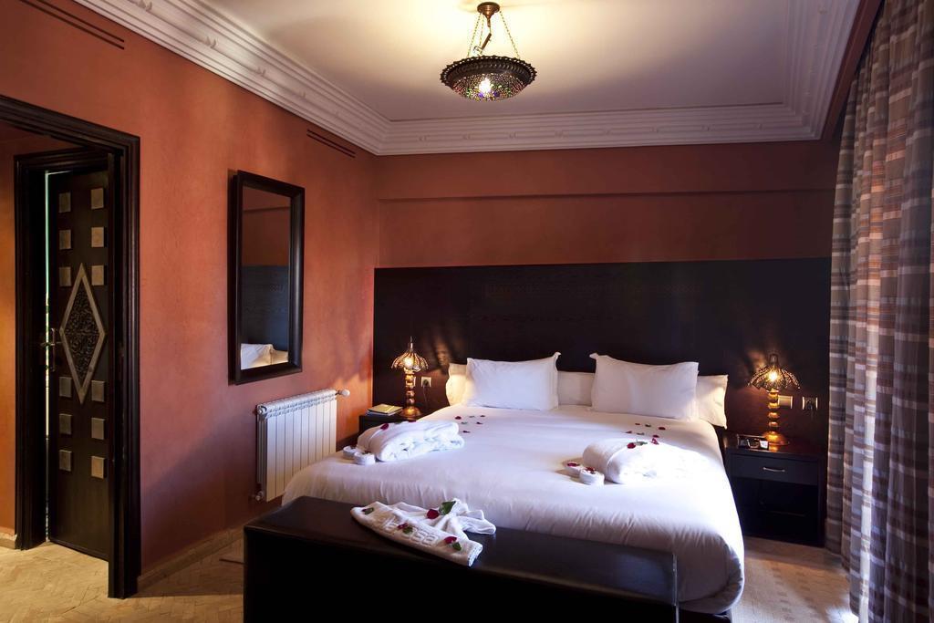 Вид Dellarosa Hotel Suites & SPA 4*