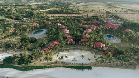 Отель Pearle Beach Resort 3*