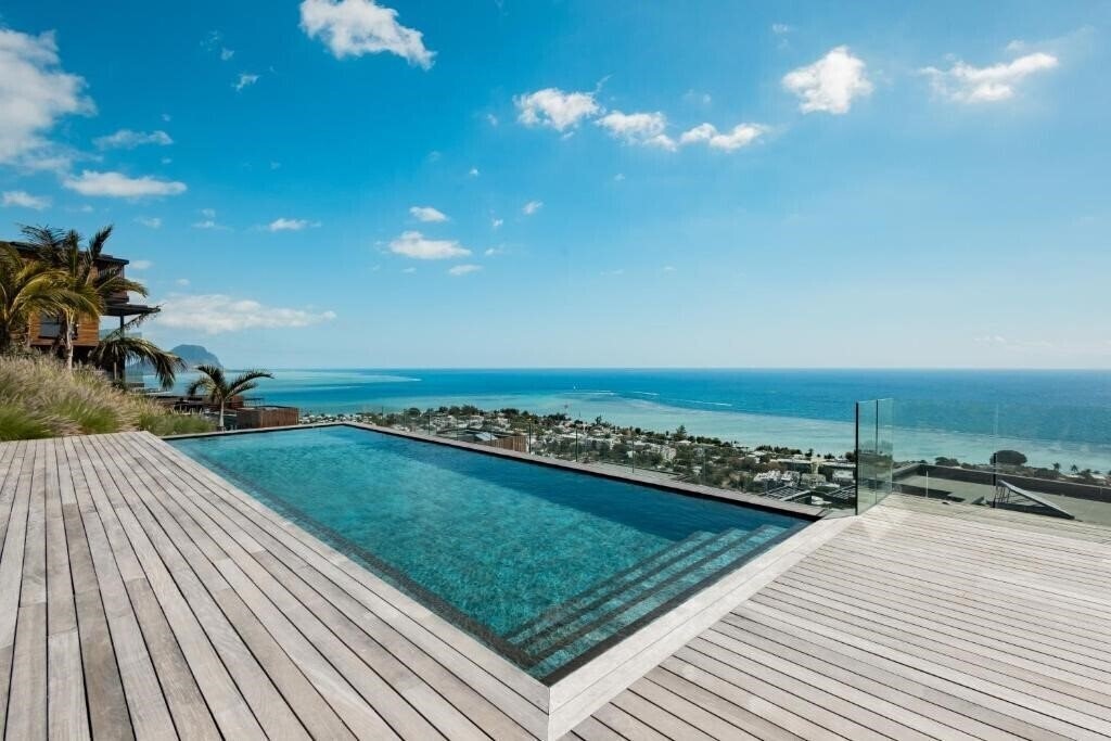 Отель Legend Hill Resort & SPA 5*