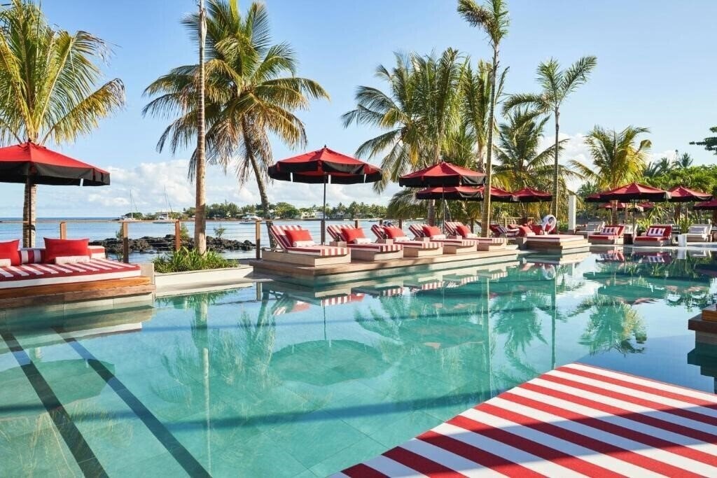 Фото LUX Grand Baie Resort & Residences 5*
