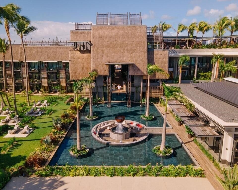 Вид LUX Grand Baie Resort & Residences 5*