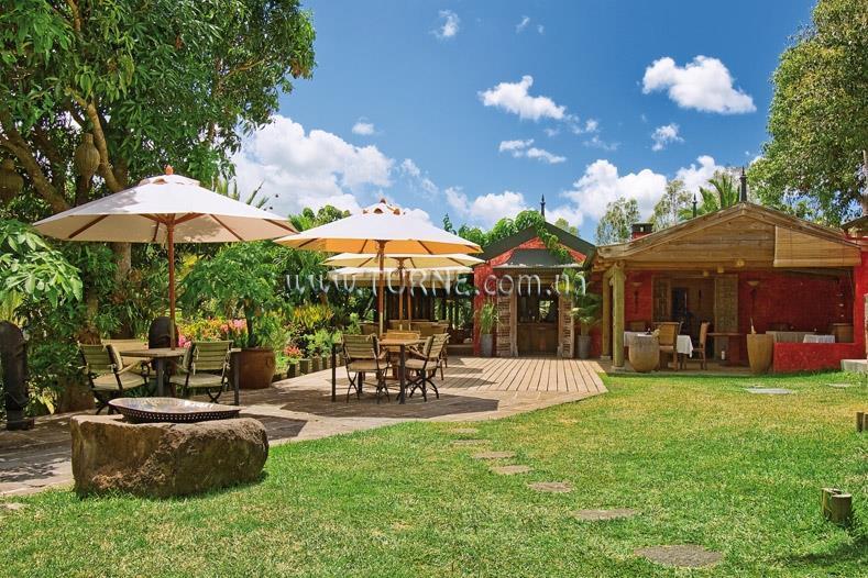 Апартаменти Lakaz Chamarel 4*