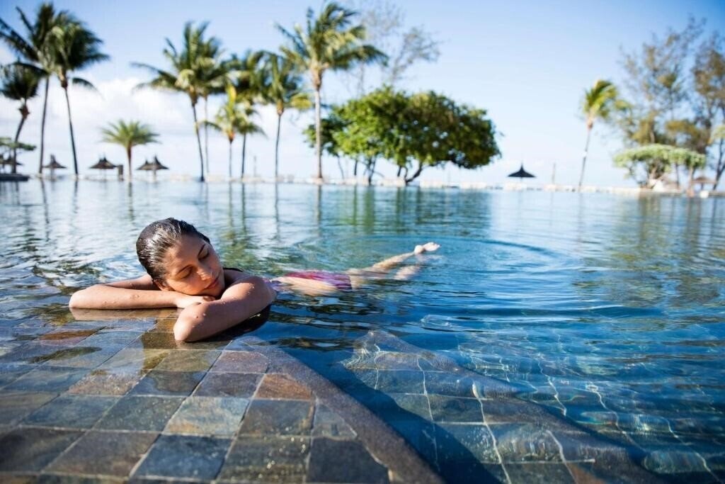 Панорама Outrigger Mauritius Resort & SPA 5*