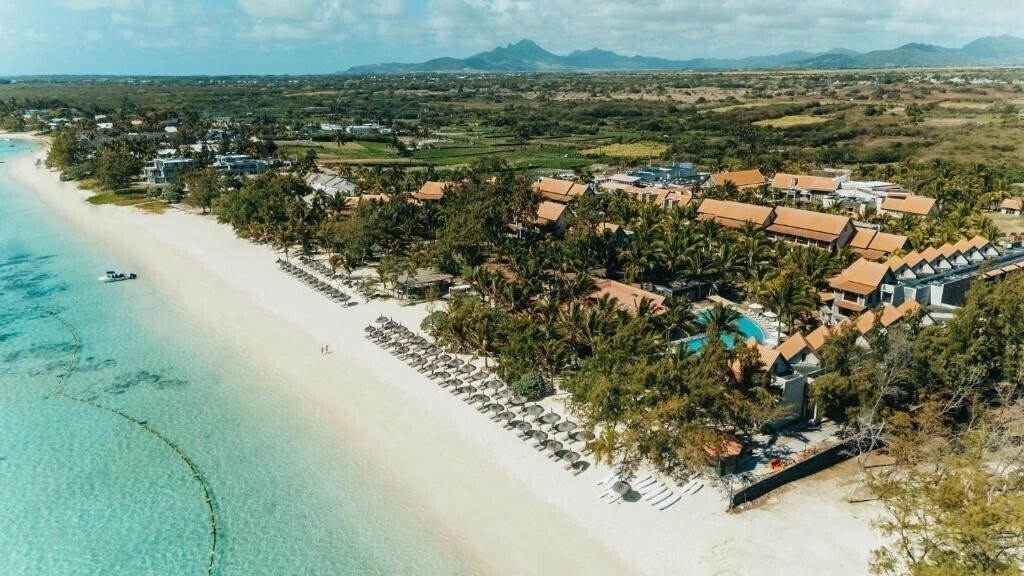 Отель Maritim Crystals Beach Hotel 4*