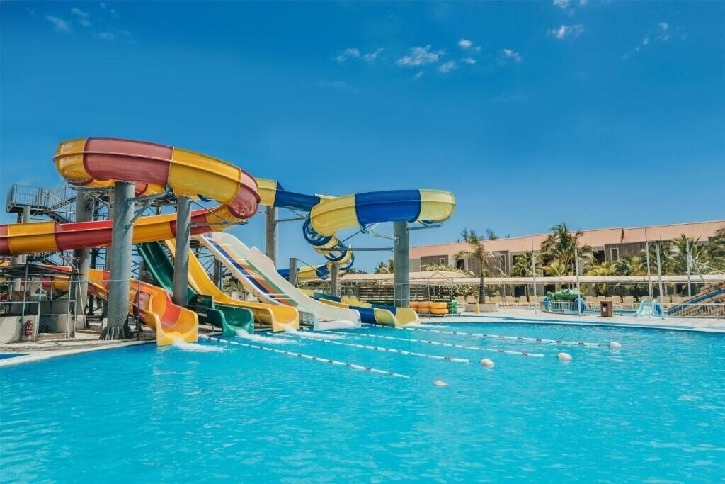 Фотография Maritim Crystals Beach Hotel 4*