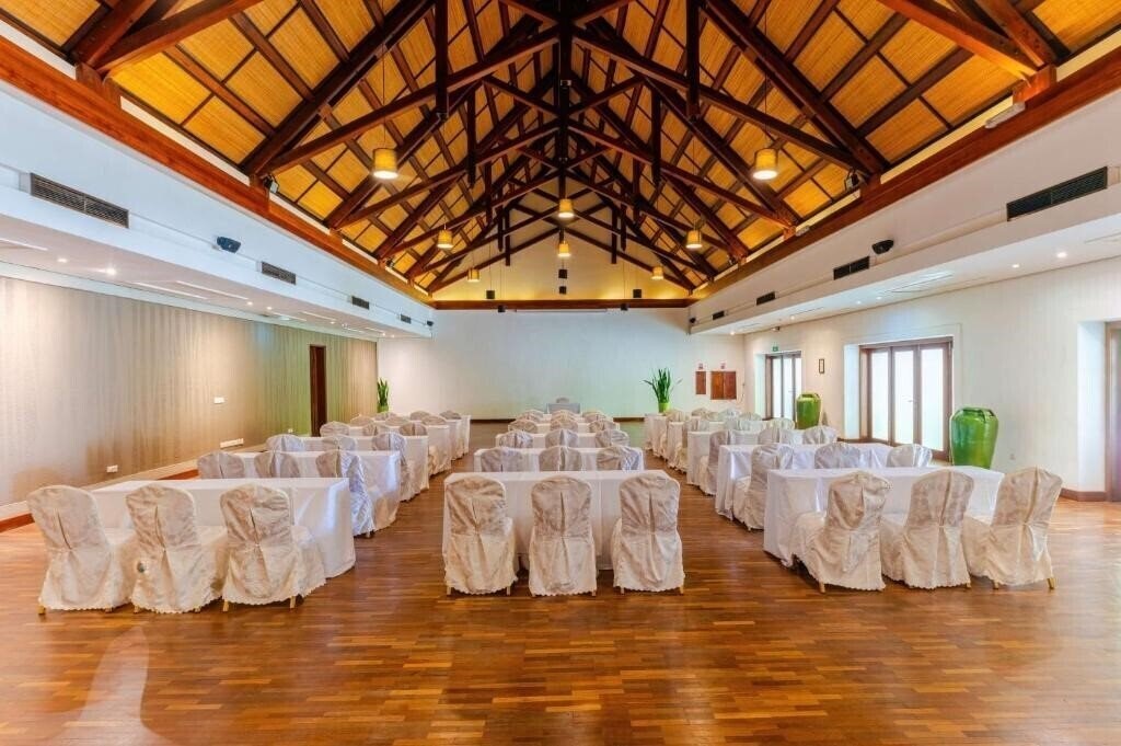 Вид Maritim Crystals Beach Hotel 4*