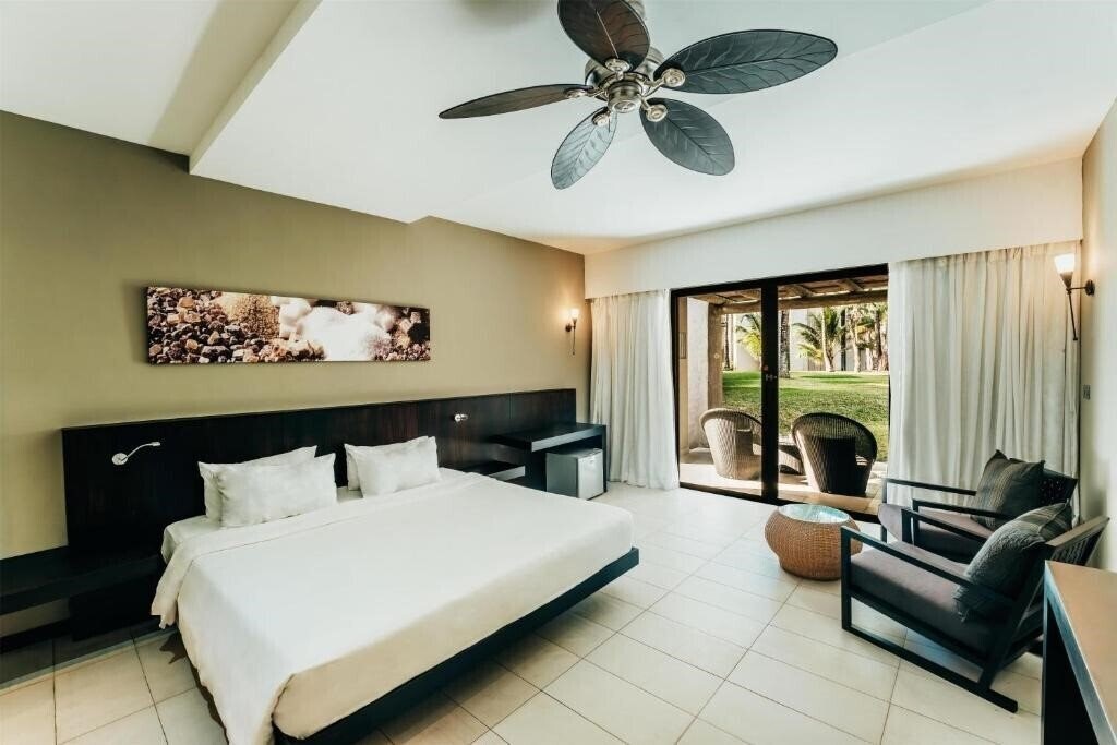 Апартаменты Maritim Crystals Beach Hotel 4*