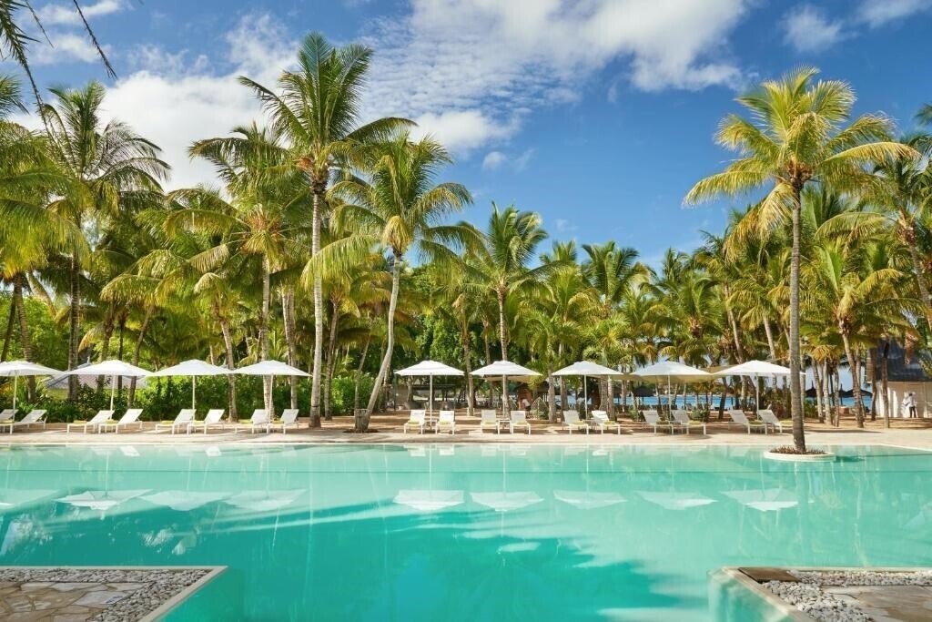 Территория The Ravenala Attitude 4*