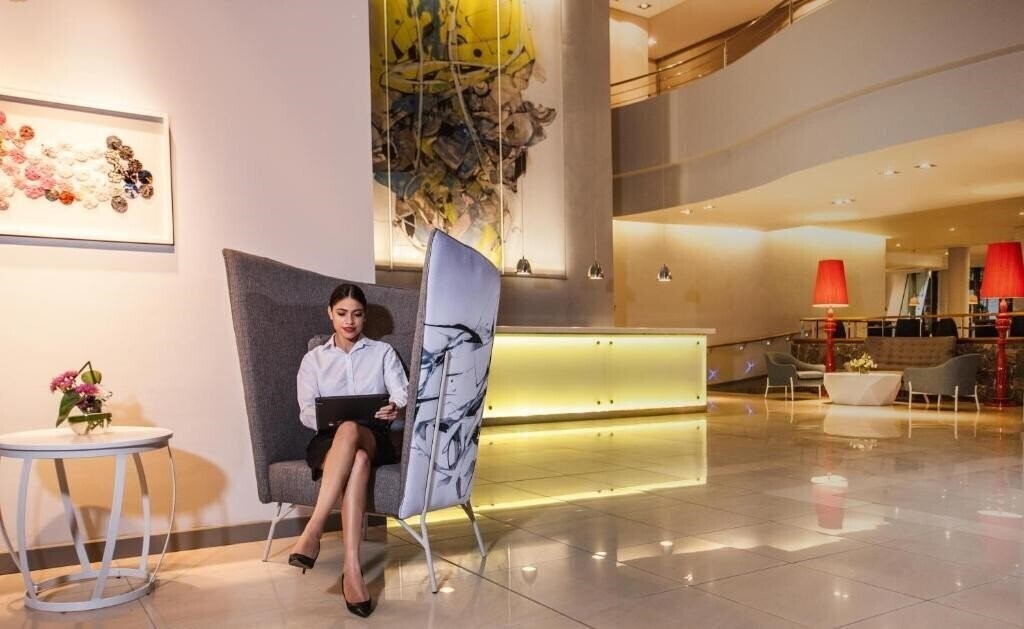 Вид Hennessy Park Hotel 4*