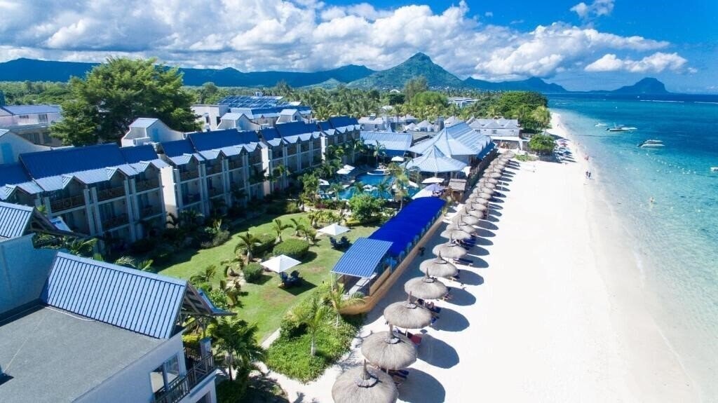 Отель Pearle Beach Resort 3*