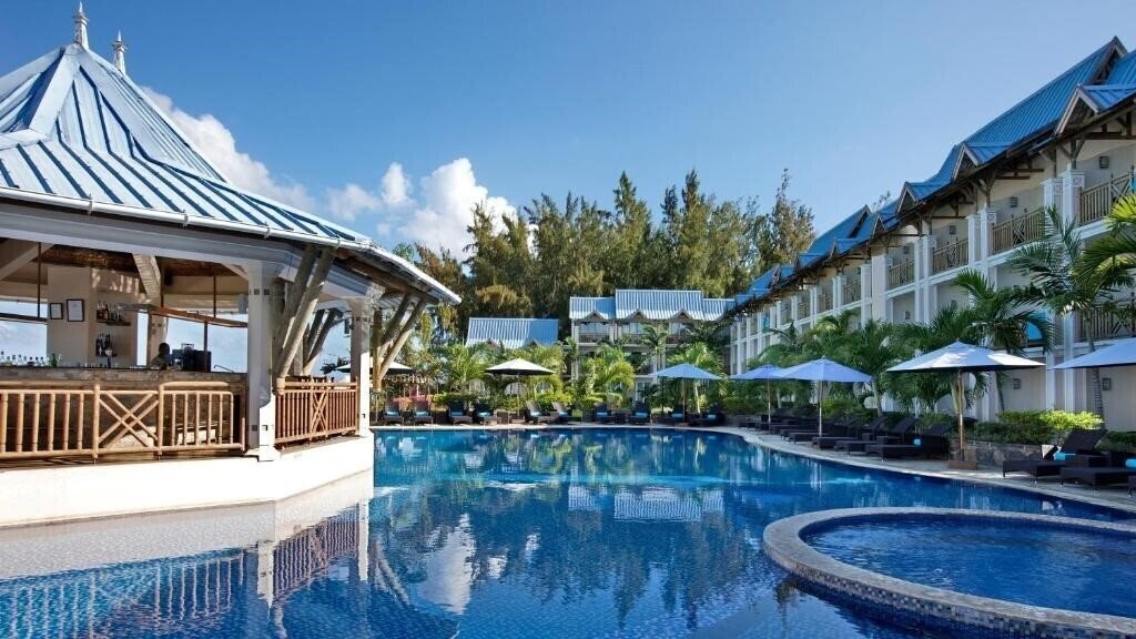 Фото Pearle Beach Resort 3*