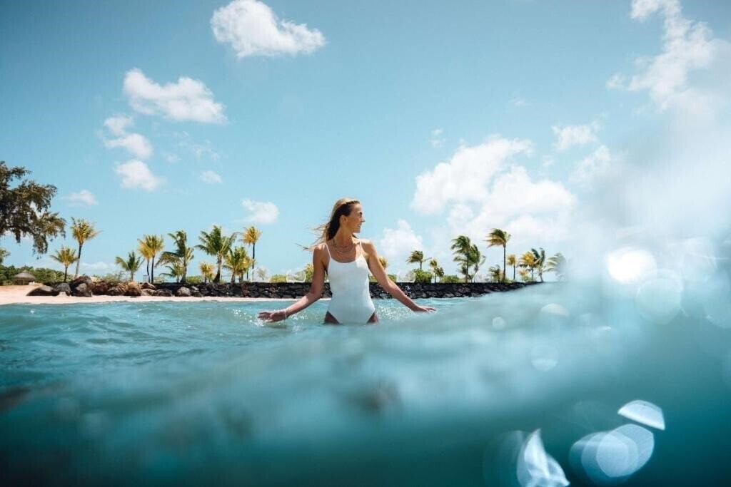 Территория Radisson Blu Azuri Resort & SPA 4*