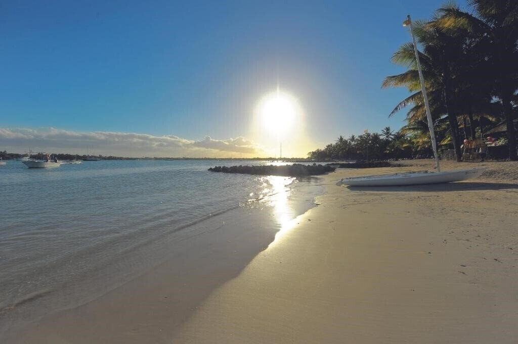 Вид Mauricia Beachcomber Resort & SPA 4*
