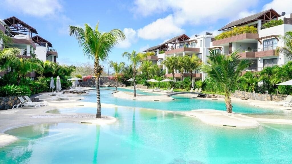 Территория Choisy Les Bains 4*