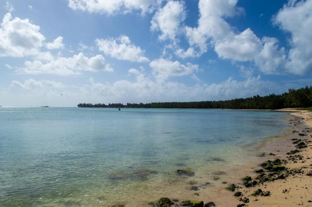 Панорама Flowers Of Paradise Beachfront Residence Apartment 3*